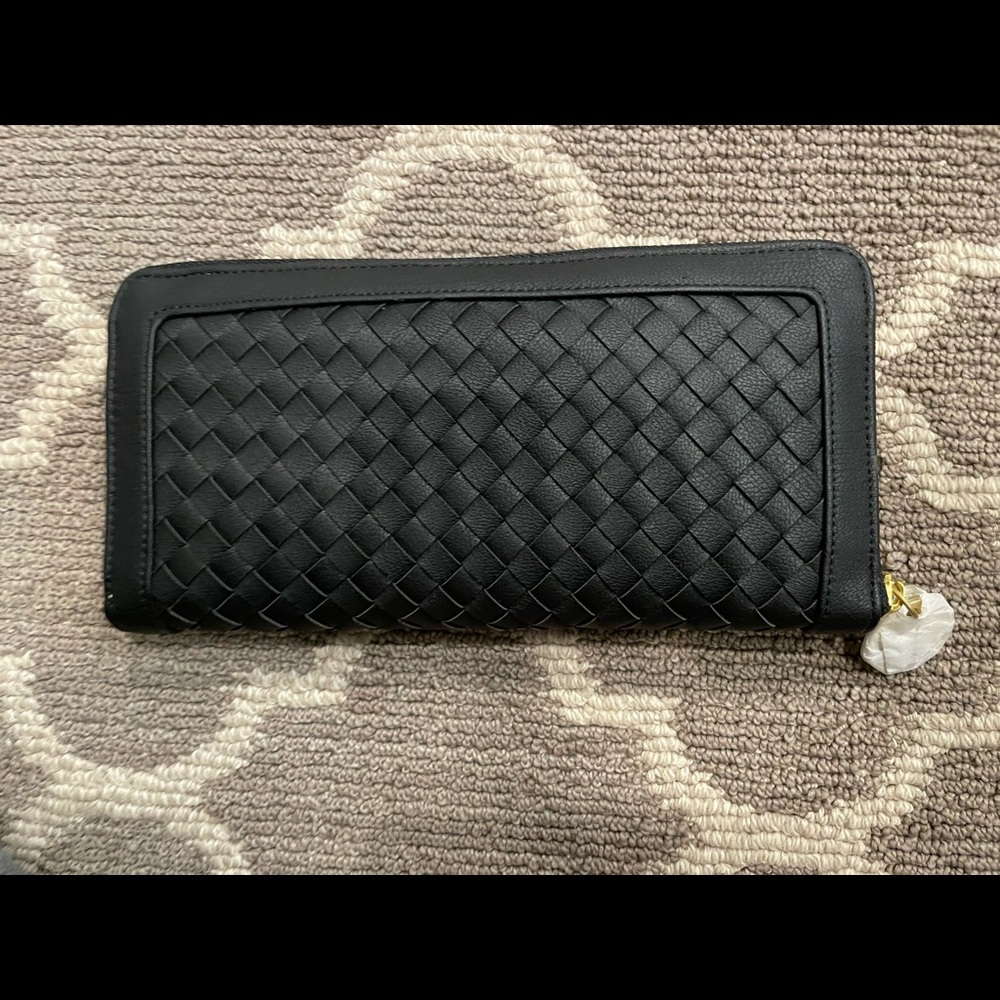 Deux Lux black wallet never used.